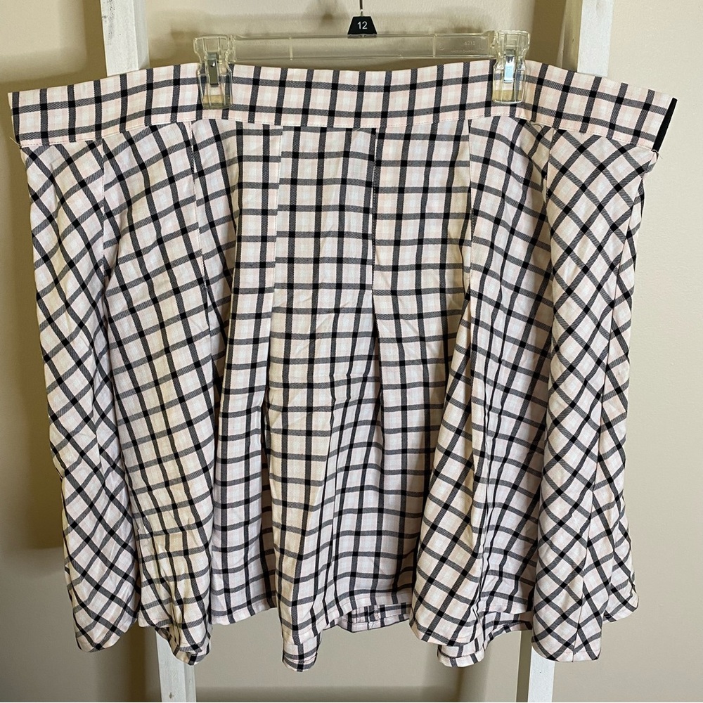 Torrid pink & black plaid twill skater skirt. Size 4.